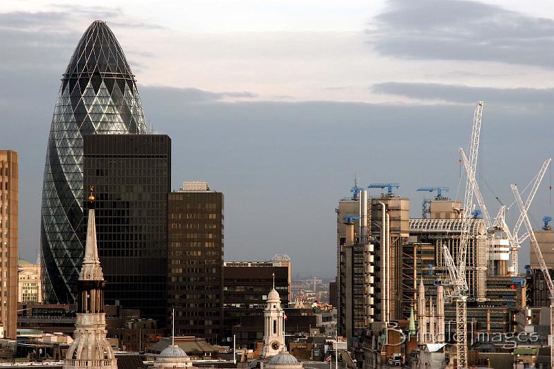 London skyline 1 12-05.jpg